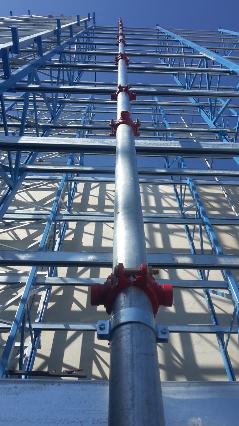Tubazione installate in magazzino importante